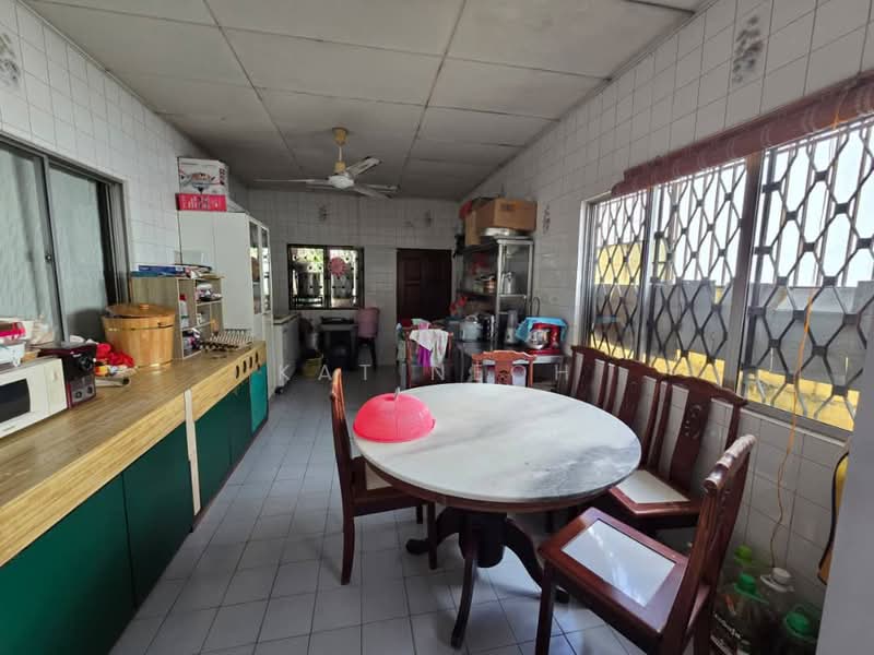 Rumah Teres 2 Tingkat untuk Dijual di Jalan Ipoh (Kuala Lumpur) - KAT NEOH - Kitchen - PropertyGuru.com.my