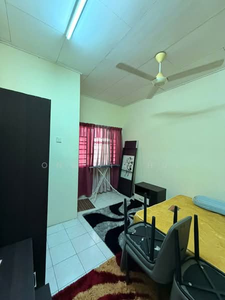 Rumah Teres 2 Tingkat untuk Dijual di Taman Bukit Chedang (Seremban) - Ong Jia Hui - Bedroom - PropertyGuru.com.my