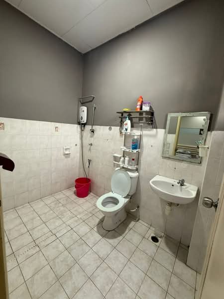 2-storey Terraced House for Sale in Taman Mount Austin (Tebrau) - Benjamin Ong - Bathroom - PropertyGuru.com.my