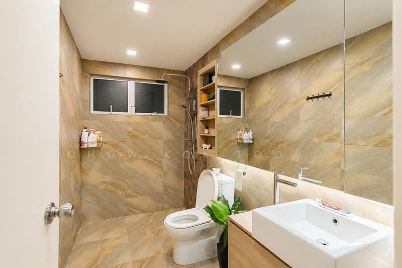 Servis Apartment untuk Dijual di Koi Kinrara - Chow Kok Toong - Bathroom - PropertyGuru.com.my