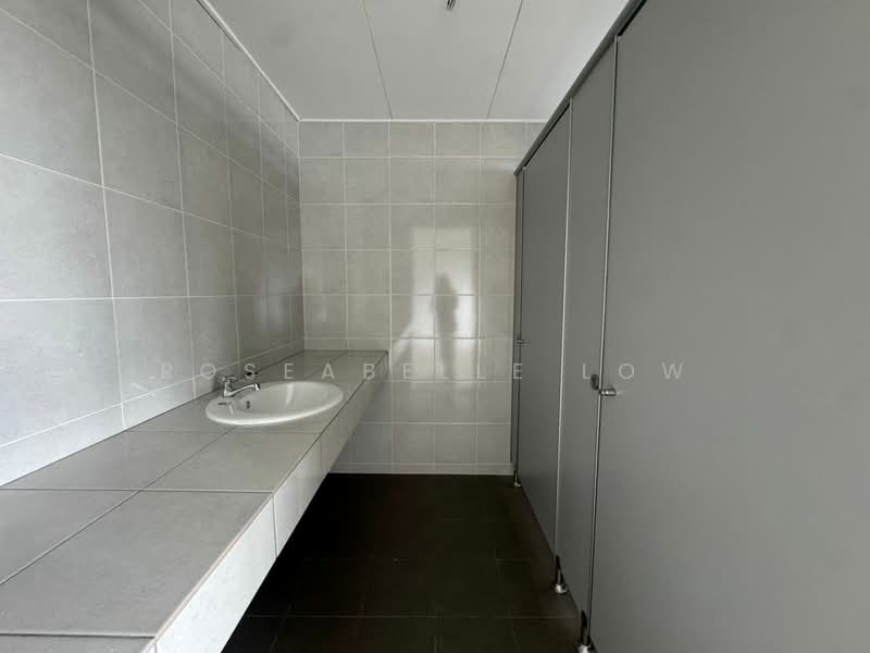 Shop for Rent in Bandar Metro Puchong (Puchong) - Roseabelle Low - Bathroom - PropertyGuru.com.my