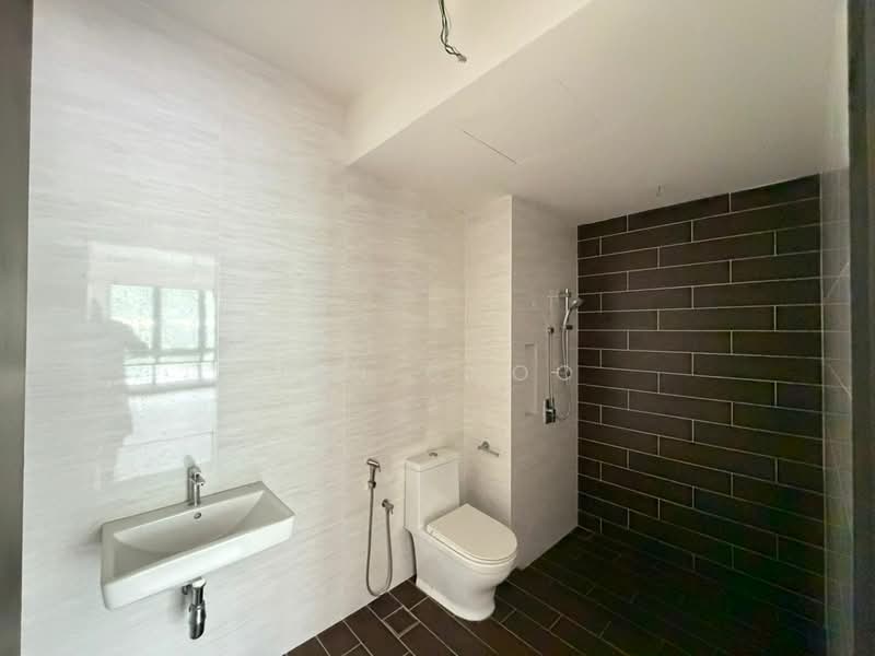 Kondominium untuk Dijual di Eco Terraces - Jen Choo - Bathroom - PropertyGuru.com.my