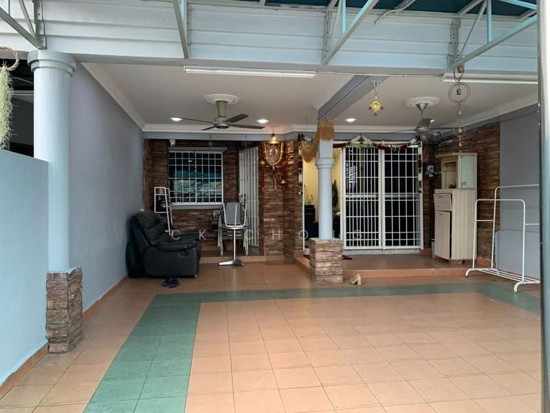 3-storey Terraced House for Sale in Batu 9 (Cheras) - CK Chong - Exterior - PropertyGuru.com.my