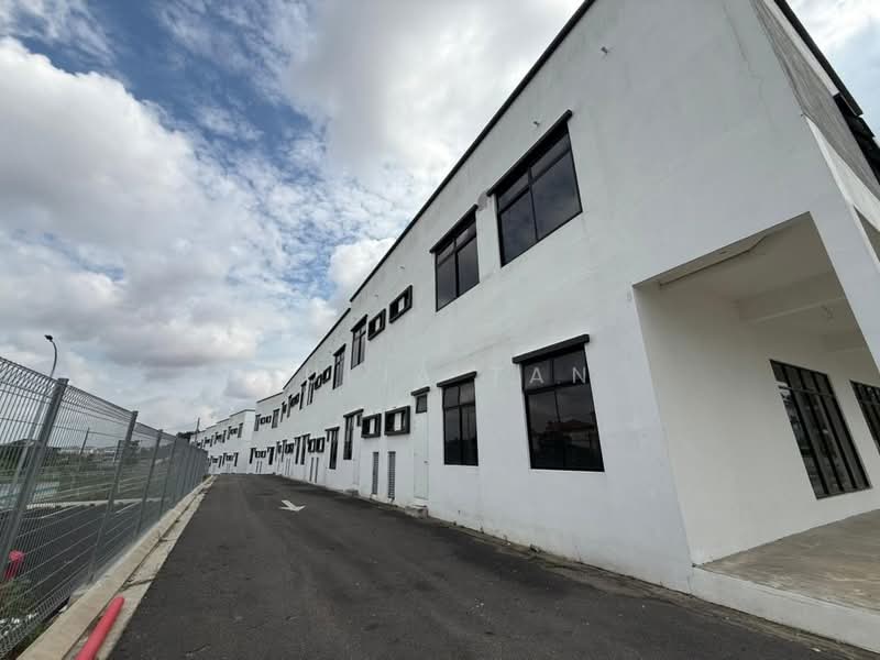 Shop / Office for Rent in Taman Bukit Kaze (Ulu Tiram) - Julia Tan - PropertyGuru.com.my