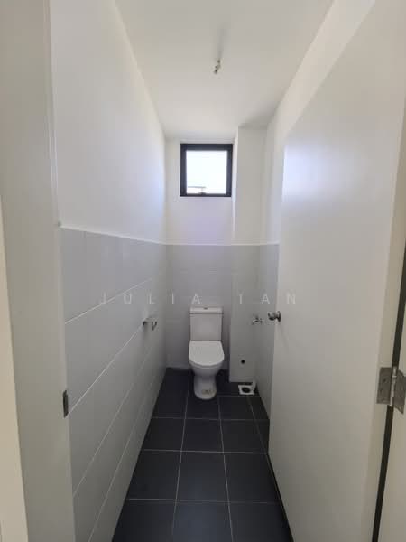 Shop / Office for Rent in Taman Bukit Kaze (Ulu Tiram) - Julia Tan - PropertyGuru.com.my