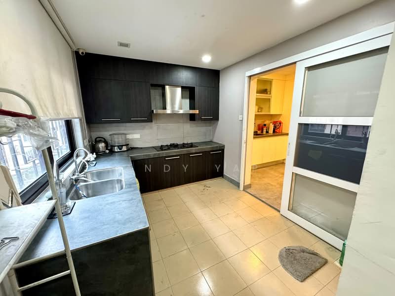 Rumah Teres 2 Tingkat untuk Dijual di Kota Emerald (Rawang) - Andy Yap - Kitchen - PropertyGuru.com.my