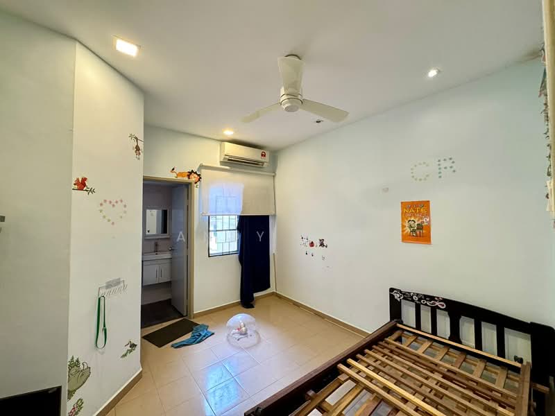 Rumah Teres 2 Tingkat untuk Dijual di Kota Emerald (Rawang) - Andy Yap - Bedroom - PropertyGuru.com.my