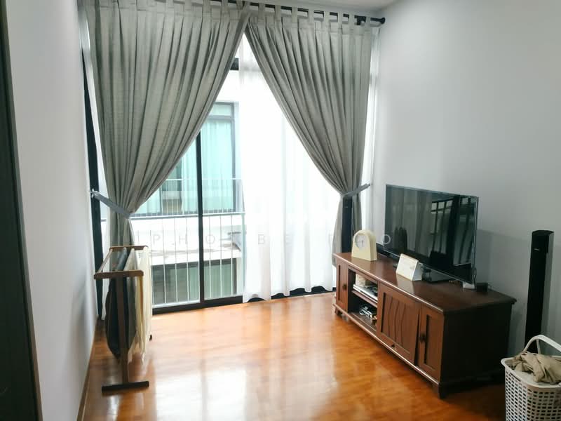 Rumah Kluster untuk Dijual di Senibong (Permas Jaya) - Phoebe Foo - Living Room - PropertyGuru.com.my