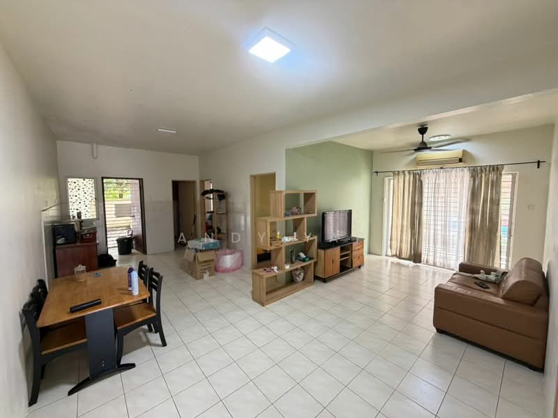 Townhouse for Sale in Rawang (Selangor) - Andy Yap - Living Room - PropertyGuru.com.my