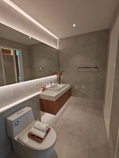 Servis Apartment untuk Dijual di Golden Crown Residence - Yong Jun - Bathroom - PropertyGuru.com.my