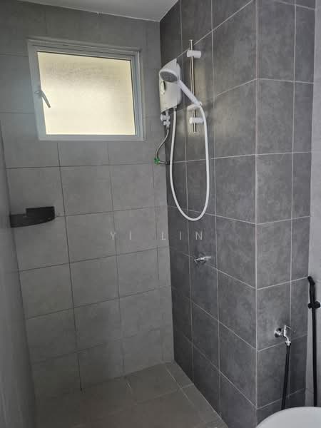 Kondominium untuk Disewa di Residensi Sateria - Yi Lin - Bathroom - PropertyGuru.com.my