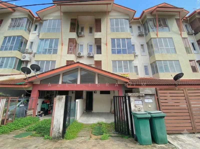 Townhouse for Sale in Selayang (Selangor) - Azli Ibrahim - Exterior - PropertyGuru.com.my
