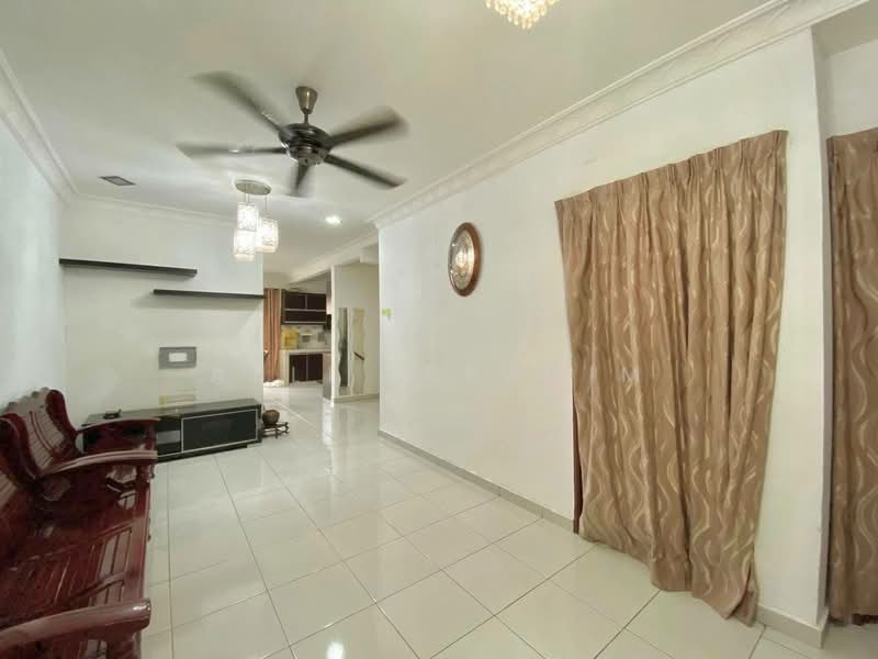 Townhouse for Sale in Selayang (Selangor) - Azli Ibrahim - Living Room - PropertyGuru.com.my