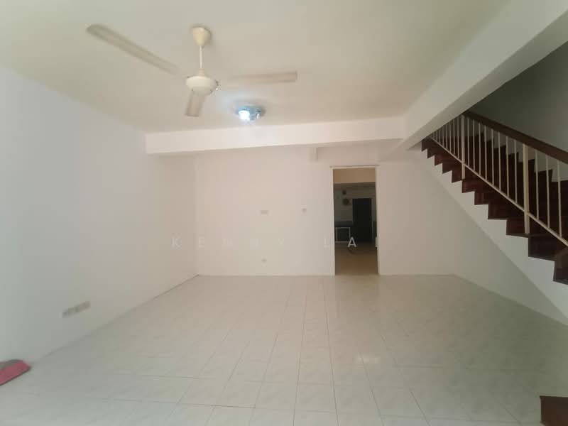 2-storey Terraced House for Rent in Bandar Mahkota Cheras (Cheras) - Kenny Lai - Living Room - PropertyGuru.com.my