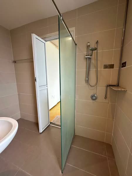 Kondominium untuk Dijual di Surin Condominium - Xinnee . - Bathroom - PropertyGuru.com.my