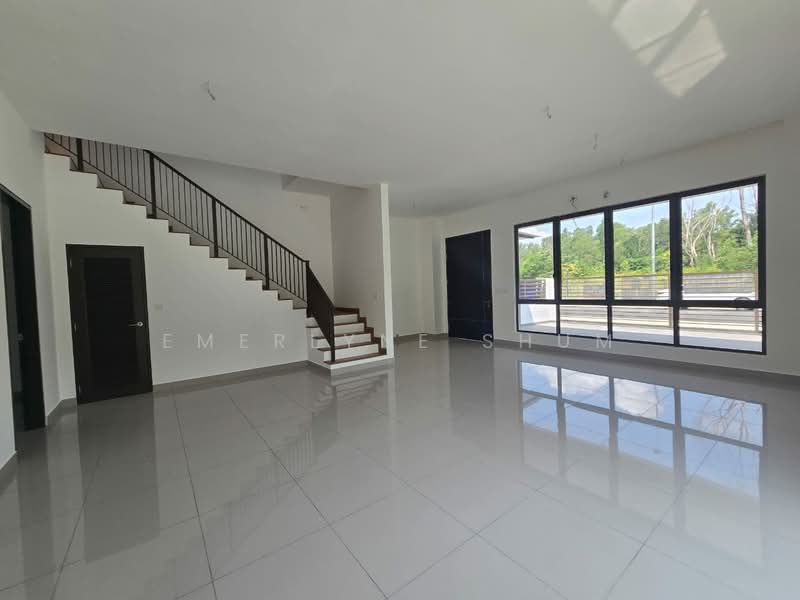 Rumah Berkembar untuk Dijual di Bandar Bukit Puchong (Puchong) - Emerlyne Shum - Living Room - PropertyGuru.com.my
