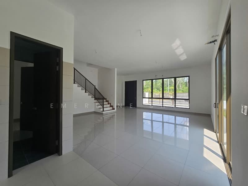 Rumah Berkembar untuk Dijual di Bandar Bukit Puchong (Puchong) - Emerlyne Shum - Living Room - PropertyGuru.com.my