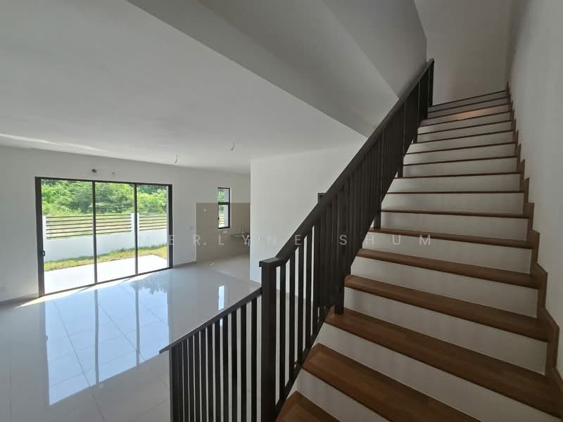 Rumah Berkembar untuk Dijual di Bandar Bukit Puchong (Puchong) - Emerlyne Shum - Living Room - PropertyGuru.com.my