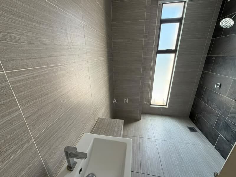 Rumah Teres 2-Tingkat untuk Disewa di Bandar Sunsuria (Sepang) - Winjian Lim - Bathroom - PropertyGuru.com.my