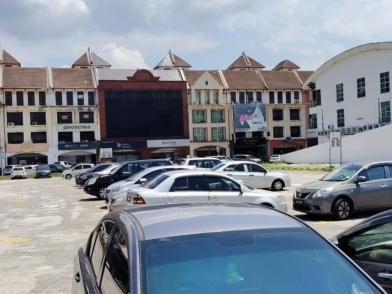 Shop / Office for Sale in Ipoh (Perak) - Lee Muzi - Exterior - PropertyGuru.com.my