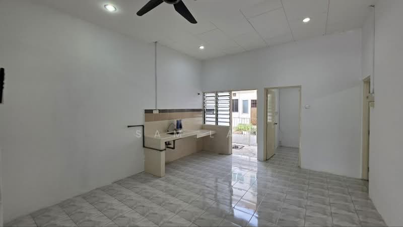 Rumah Teres 2 Tingkat untuk Dijual di Bandar Cyber Ipoh (Bandar Siber) (Ipoh) - Sam Lam - Kitchen - PropertyGuru.com.my