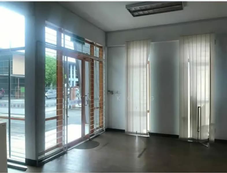 Warehouse for Sale in Kota Kinabalu (Sabah) - Tony Kong - Entrance - PropertyGuru.com.my