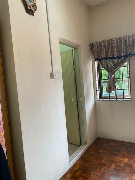 2-storey Terraced House for Sale in Taman Song Choon (Ipoh) - Sam Lam - Interior - PropertyGuru.com.my