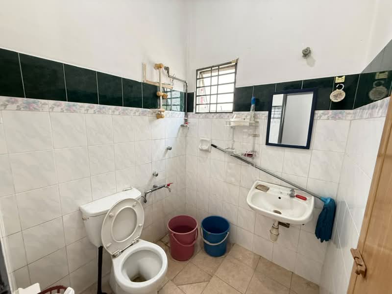 Bungalow for Sale in Bandar Country Homes (Rawang) - Jack Cheng - Bathroom - PropertyGuru.com.my