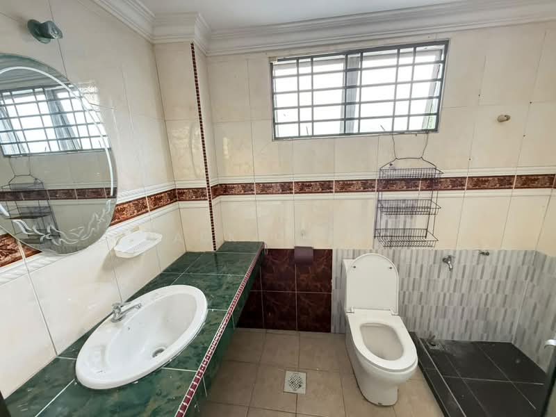 Bungalow for Sale in Bandar Country Homes (Rawang) - Jack Cheng - Bathroom - PropertyGuru.com.my