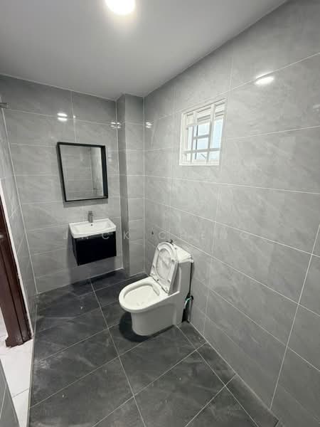 Rumah Teres 2 Tingkat untuk Dijual di Taman Garing Utama (Rawang) - Jack Cheng - Bathroom - PropertyGuru.com.my