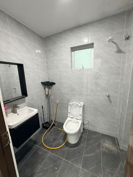 Rumah Teres 2 Tingkat untuk Dijual di Taman Garing Utama (Rawang) - Jack Cheng - Bathroom - PropertyGuru.com.my