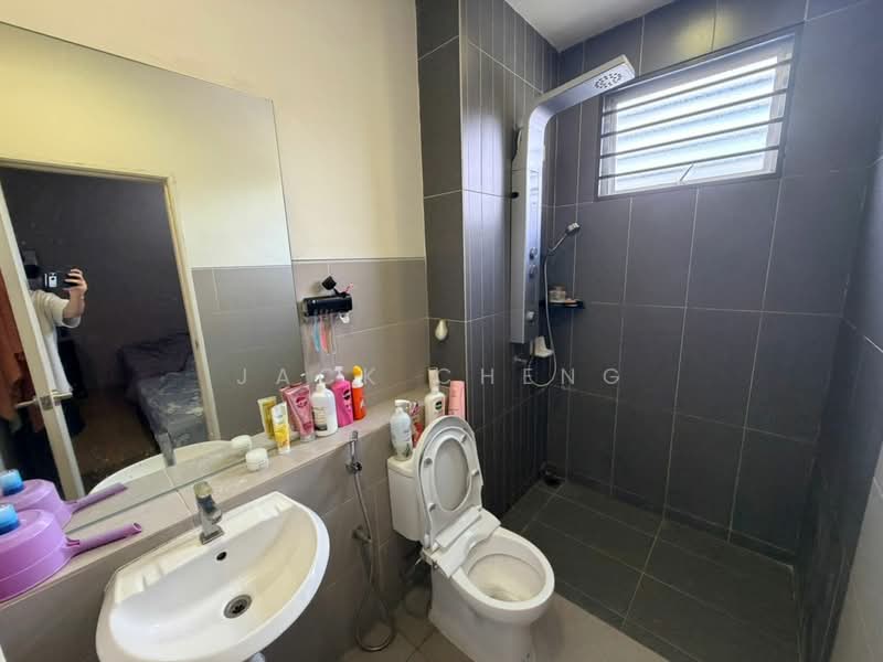 2-storey Terraced House for Sale in Taman Desa Country Homes (Rawang) - Jack Cheng - Bathroom - PropertyGuru.com.my