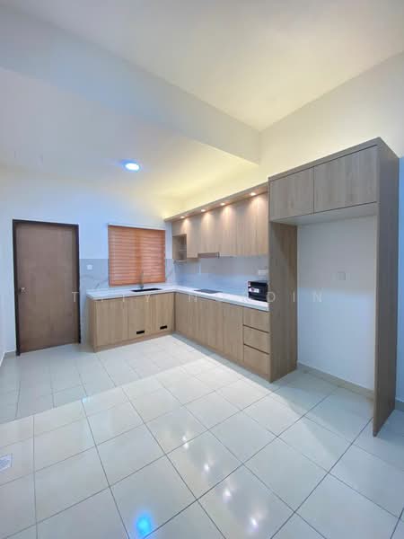 2-storey Terraced House for Rent in Taman Mantau Indah (Rasah) - Taty Nordin - Kitchen - PropertyGuru.com.my