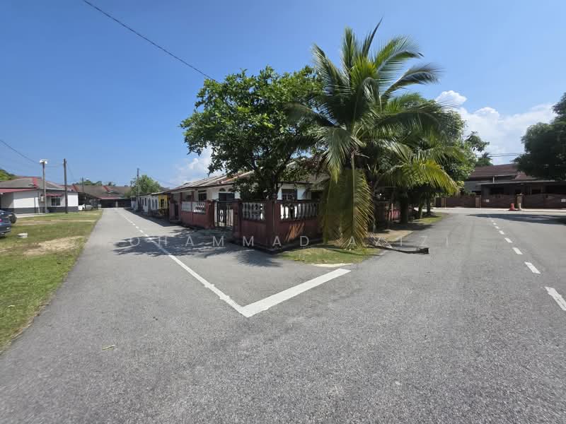 1-storey Terraced House for Sale in Binjai (Terengganu) - Mohammad Azizi - PropertyGuru.com.my