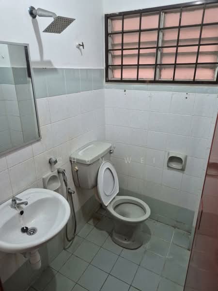 2-storey Terraced House for Rent in Putra Heights (Subang Jaya) - Chun Wei - Bathroom - PropertyGuru.com.my