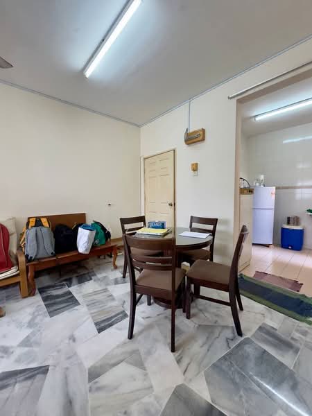 Apartment for Sale at Pangsapuri Cendana - Azmi . - Living Room - PropertyGuru.com.my