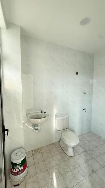 Rumah Teres 2 Tingkat untuk Dijual di Taman Austin Perdana (Tebrau) - Alicia Fong - Bathroom - PropertyGuru.com.my