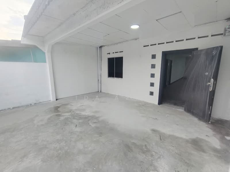 1-storey Terraced House for Sale in Taman Sri Skudai (Skudai) - Ida Aziz - Entrance - PropertyGuru.com.my