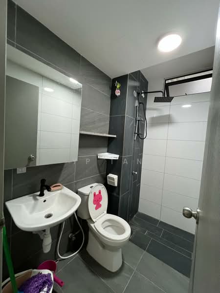 Kediaman Servis untuk Dijual di Traders Garden @ Cheras Selatan - YP Tan - Bathroom - PropertyGuru.com.my