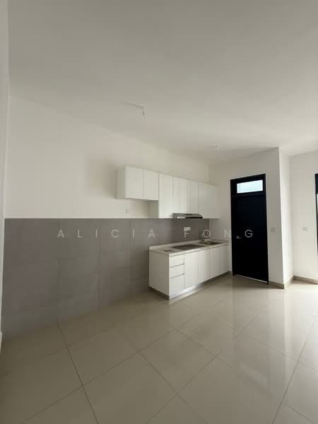 Service Residence for Sale at Meldrum Heights (Residensi Meldrum) - Alicia Fong - Kitchen - PropertyGuru.com.my