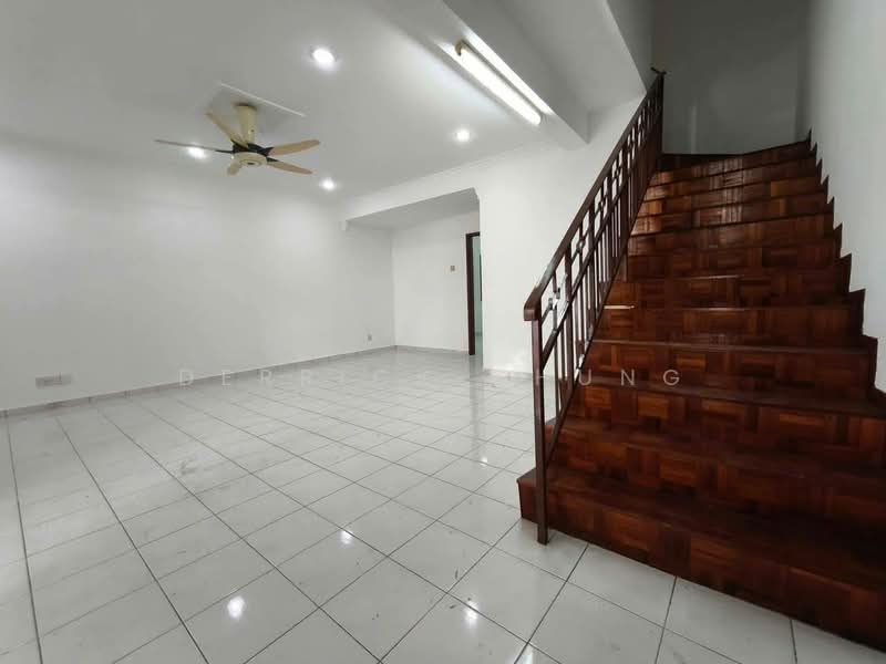 Rumah Teres 2 Tingkat untuk Dijual di Taman Pakatan Jaya (Tambun) - Derrick Chung - Living Room - PropertyGuru.com.my
