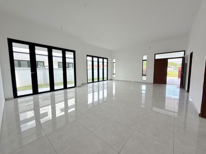 Bungalow House untuk Dijual di Taman Sri Tengah (Kluang) - Gipson Lay - PropertyGuru.com.my
