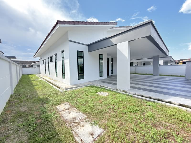 Bungalow House untuk Dijual di Taman Sri Tengah (Kluang) - Gipson Lay - PropertyGuru.com.my