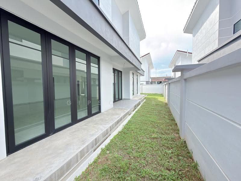 Bungalow House untuk Dijual di Taman Sri Tengah (Kluang) - Gipson Lay - PropertyGuru.com.my