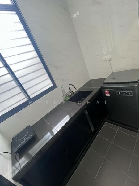 Kondominium untuk Disewa di The Henge - Perry Chai - Kitchen - PropertyGuru.com.my