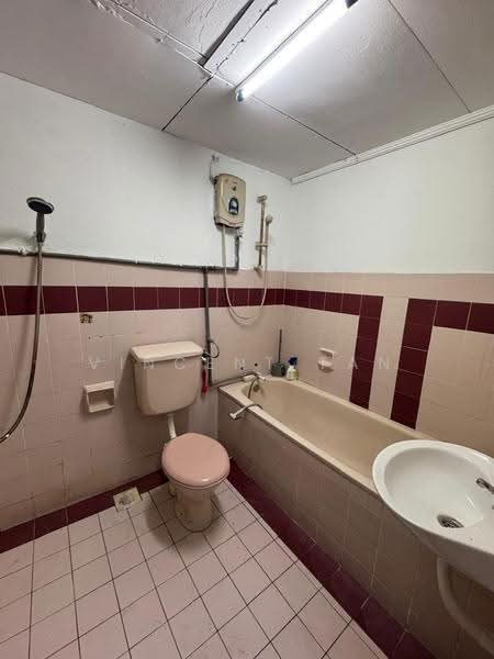 Apartment for Sale at Sunway Court - Vincent Tan - Bathroom - PropertyGuru.com.my
