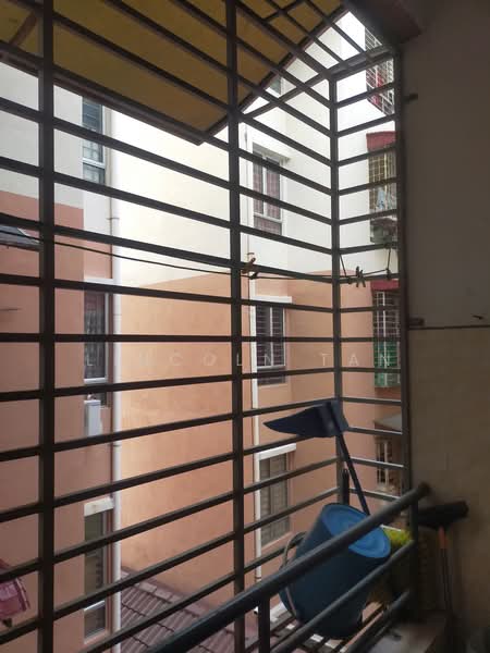 Apartment for Sale at Laman Suria - Lincoln Tan - Balcony - PropertyGuru.com.my