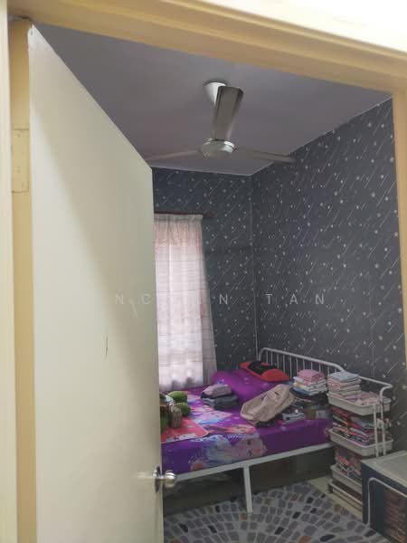 Apartment for Sale at Laman Suria - Lincoln Tan - Bedroom - PropertyGuru.com.my