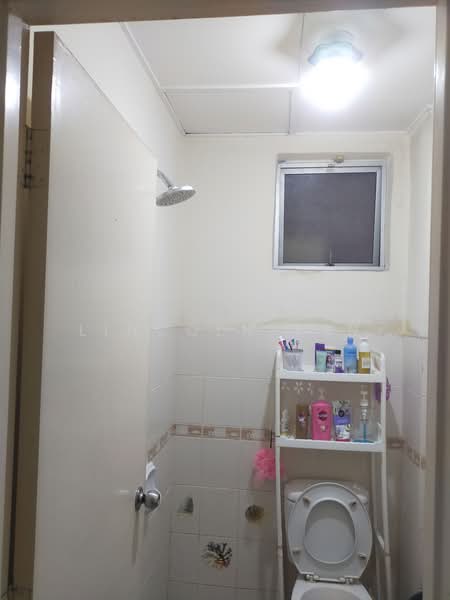 Apartment for Sale at Laman Suria - Lincoln Tan - Bathroom - PropertyGuru.com.my