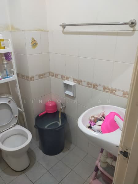 Apartment for Sale at Laman Suria - Lincoln Tan - Bathroom - PropertyGuru.com.my